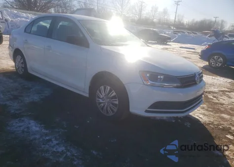 2015 Volkswagen Jetta Base z USA, uszkodzony, nr VIN 3VW2K7AJ9FM325526